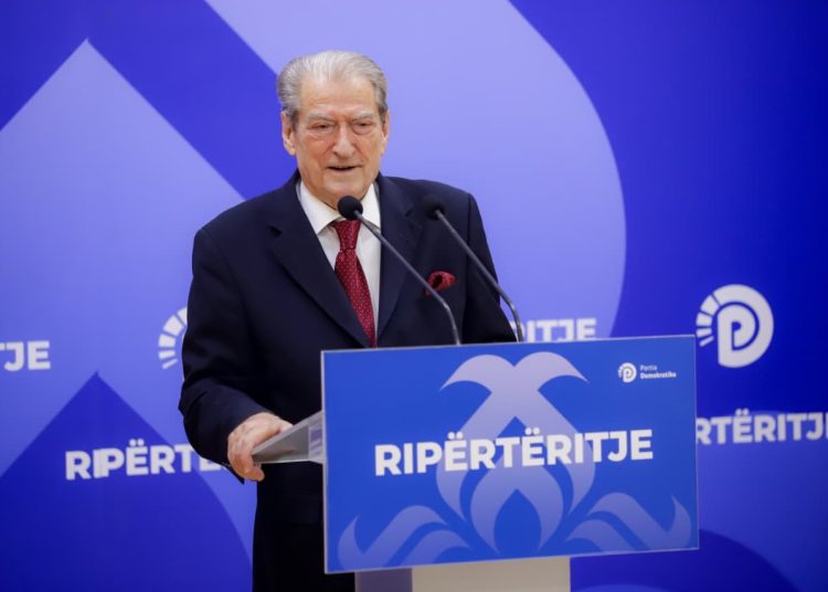 Berisha thërret protestë kombëtare nesër në orën 12:00 në mbështetje të studentëve